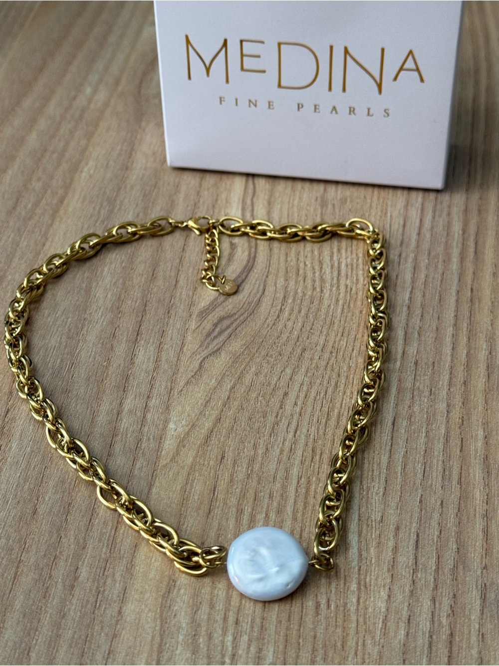 New Medina fine pearls Gold Chain Necklace with genuine Pearl Pendant